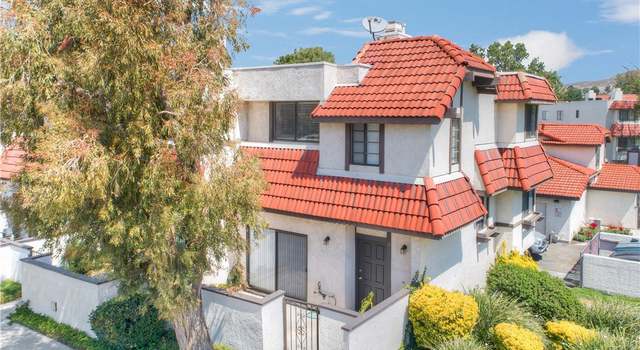 Photo of 27612 Nugget Dr #6, Canyon Country, CA 91387