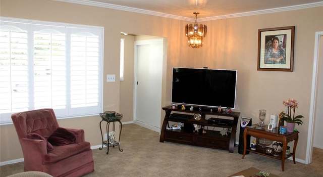 Photo of 9637 Senwood St, Bellflower, CA 90706