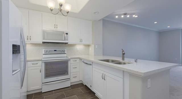 Photo of 9229 Regents Rd Unit L203, La Jolla, CA 92037