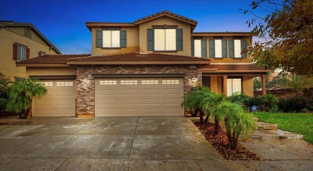 Photo of 41062 Crimson Pillar Ln, Lake Elsinore, CA 92532