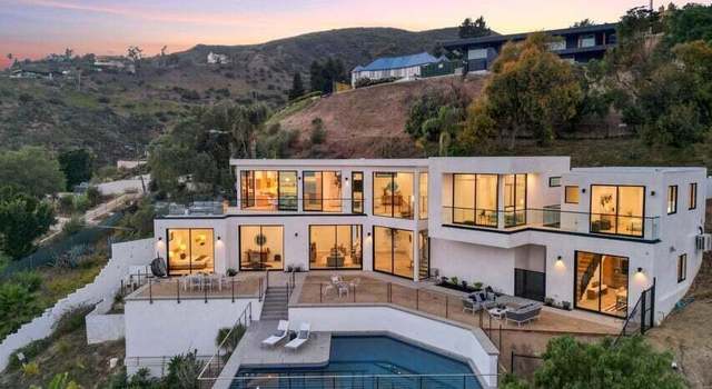 Photo of 31220 Beach View Estates Dr, Malibu, CA 90265