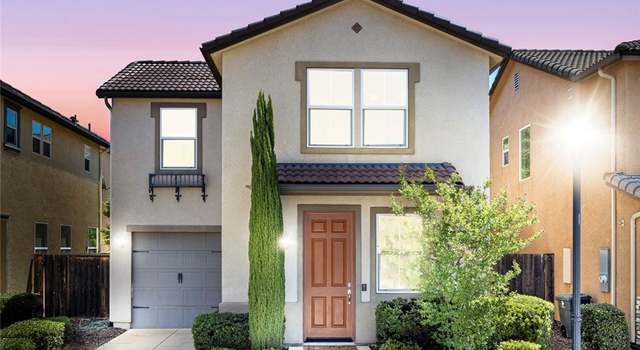 Photo of 1587 N Strada Way, Clovis, CA 93619