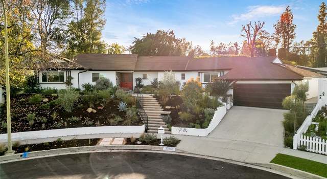 Photo of 23952 Nomar St, Woodland Hills, CA 91367