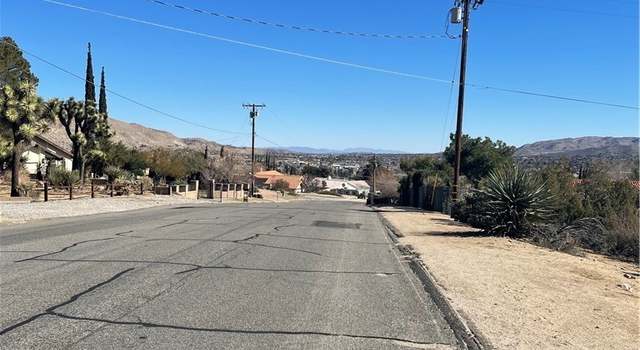 Photo of 11 Pinon Dr, Yucca Valley, CA 92284