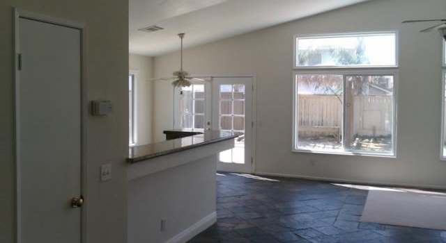 Photo of 1019 Huntington Way, Perris, CA 92571