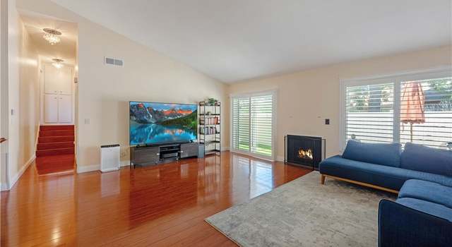 Photo of 20078 Avenue Of The Oaks #195, Newhall, CA 91321