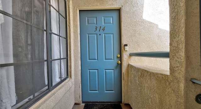 Photo of 18121 Erik Ct #314, Canyon Country, CA 91387