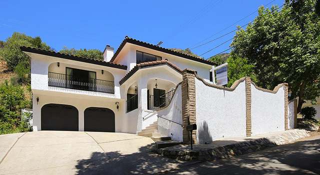 Photo of 1005 Country Club Dr, Burbank, CA 91501