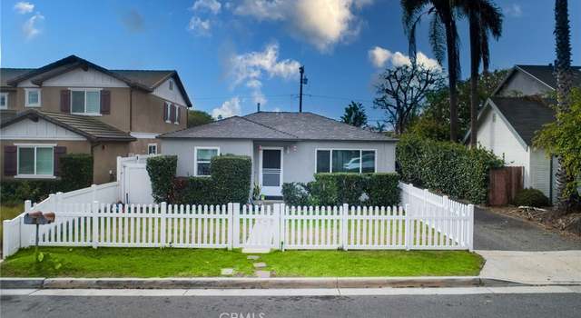 Photo of 313 Rochester St, Costa Mesa, CA 92627