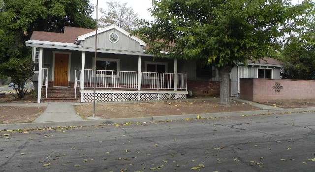 Photo of 11879 3rd St, Yucaipa, CA 92399