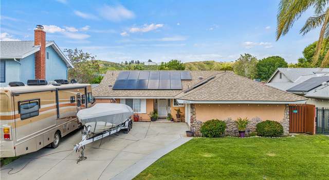 Photo of 20401 Fairweather St, Canyon Country, CA 91351