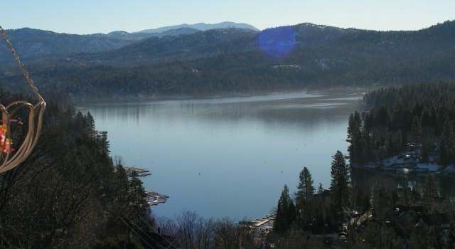 Photo of 1023 Nadelhorn Dr, Lake Arrowhead, CA 92352
