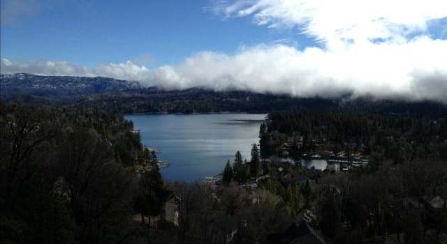 Photo of 1023 Nadelhorn Dr, Lake Arrowhead, CA 92352