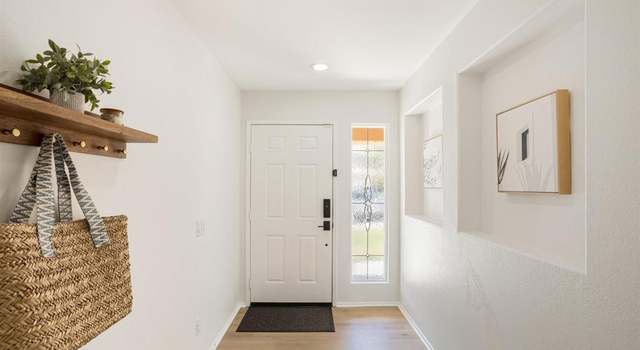 Photo of 980 Manteca Dr, Oceanside, CA 92057
