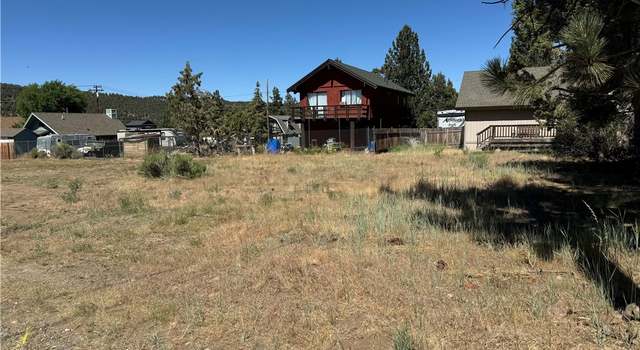 Photo of 924 Pinon Ln, Big Bear City, CA 92314