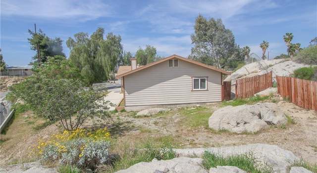 Photo of 1104 Navajo Rd, Perris, CA 92570