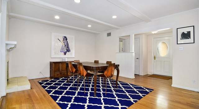 Photo of 22638 Miranda St, Woodland Hills, CA 91367