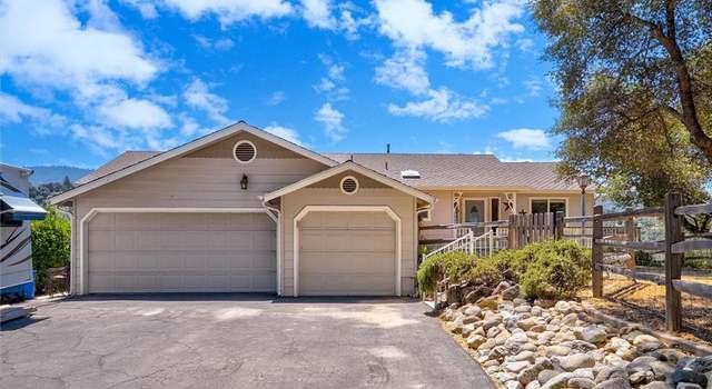 Photo of 39397 Moonray Ln, Oakhurst, CA 93644