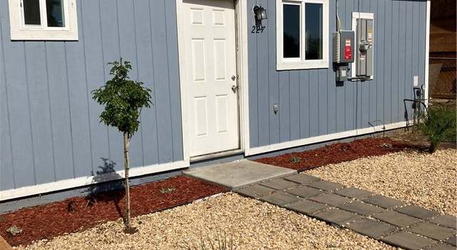 Photo of 227 S Magnolia Ave, Farmersville, CA 93223