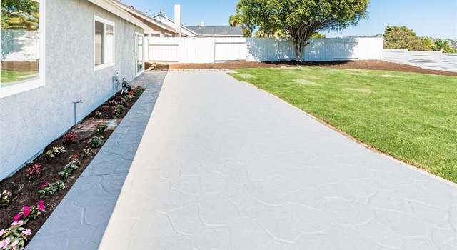 Photo of 7110 Mimosa Dr, Carlsbad, CA 92011