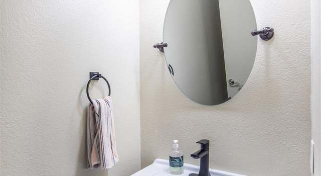 Photo of 336 Elkhorn Ln, Escondido, CA 92026