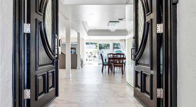 Photo of 9732 Melinda Cir, Huntington Beach, CA 92646
