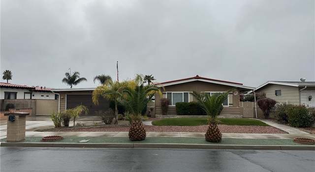 Photo of 1307 Brentwood Way, Hemet, CA 92545