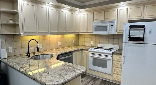Photo of 2200 Woodside Ln #2, Sacramento, CA 95825