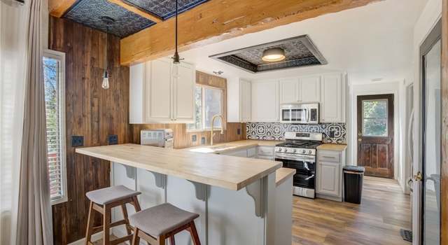 Photo of 1275 Portillo Ln, Lake Arrowhead, CA 92352