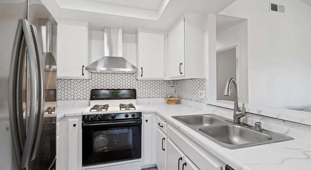 Photo of 2055 Lakeridge Cir #304, Chula Vista, CA 91913