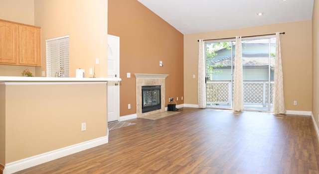 Photo of 2474 Pleasant Way Unit L, Thousand Oaks, CA 91362