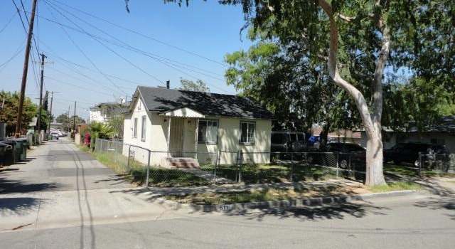 Photo of 324 S Merrill St, Corona, CA 92882