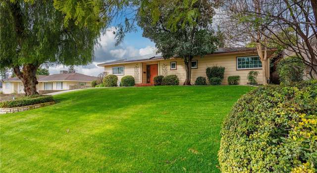 Photo of 1516 Crestmont Dr, Bakersfield, CA 93306