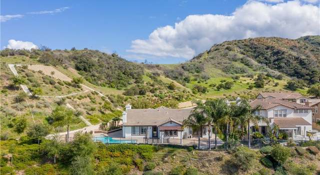 Photo of 2092 Sageleaf Cir, Corona, CA 92882