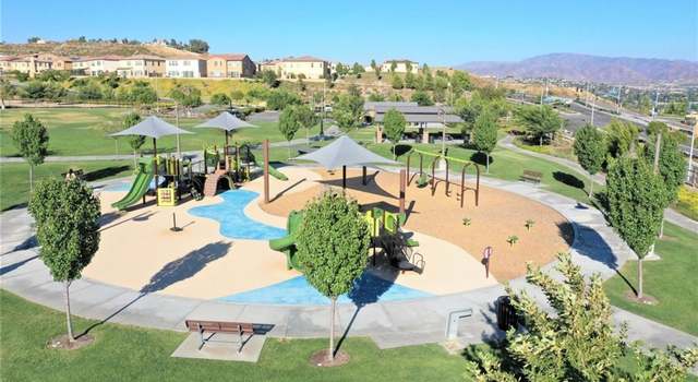 Photo of 27498 Jasmine Ct, Saugus, CA 91350
