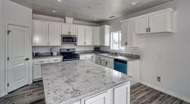 Photo of 22854 Powhatan Rd, Apple Valley, CA 92308