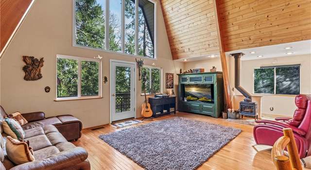 Photo of 1289 Aleutian Dr, Lake Arrowhead, CA 92352