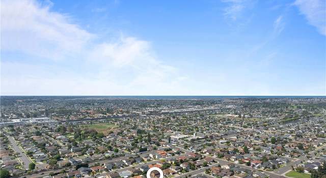 Photo of 6811 Defiance Dr, Huntington Beach, CA 92647