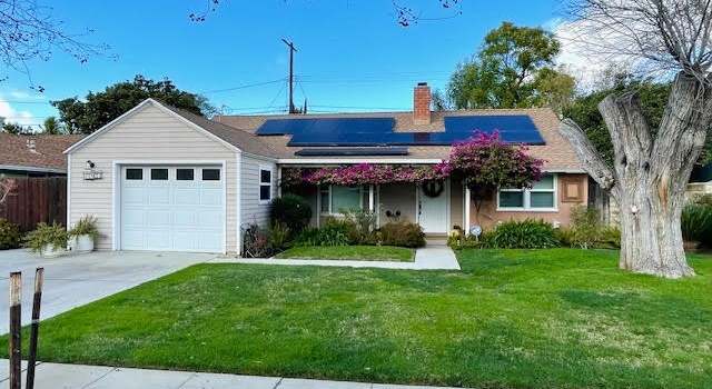 Photo of 17407 Cantara St, Northridge, CA 91325