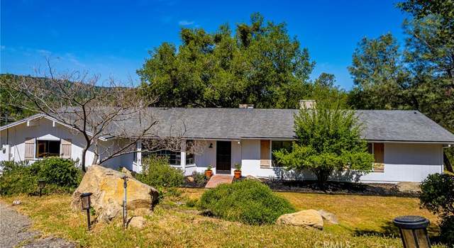 Photo of 43360 Oak Grove Ct W, Coarsegold, CA 93614