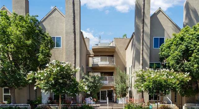 Photo of 10629 Woodbridge St #108, Toluca Lake, CA 91602