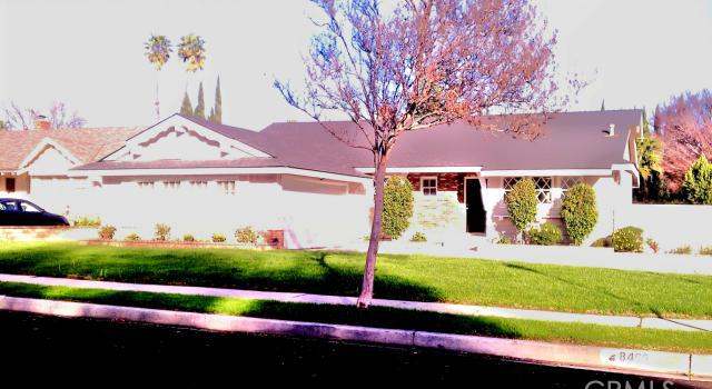 Photo of 8408 Yolanda Ave, Northridge, CA 91324