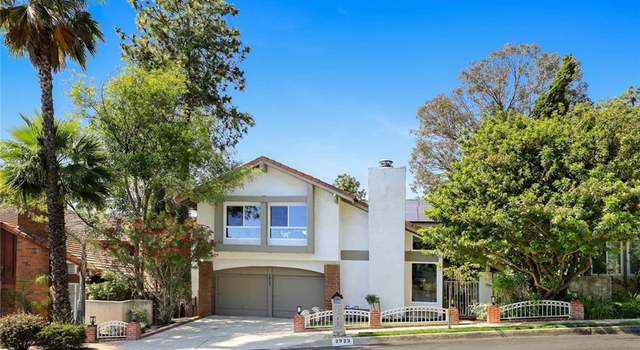 Photo of 2923 Woodwardia Dr, Los Angeles, CA 90077