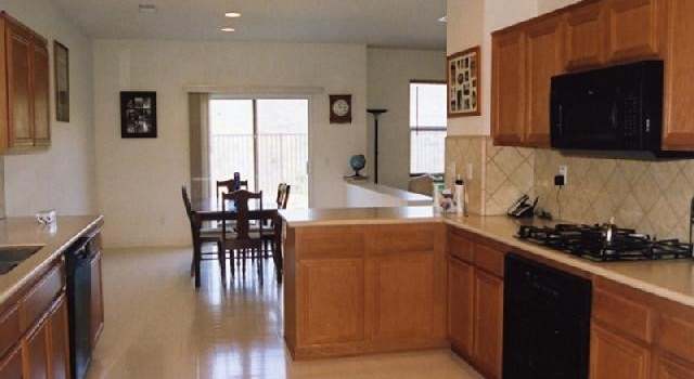Photo of 812 Avenida Abeja, San Marcos, CA 92069