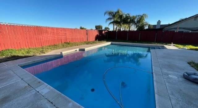 Photo of 933 N Elmwood Ave N, Rialto, CA 92376