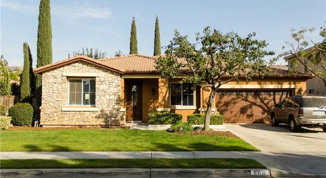 Photo of 860 Lily Ave, Sanger, CA 93657