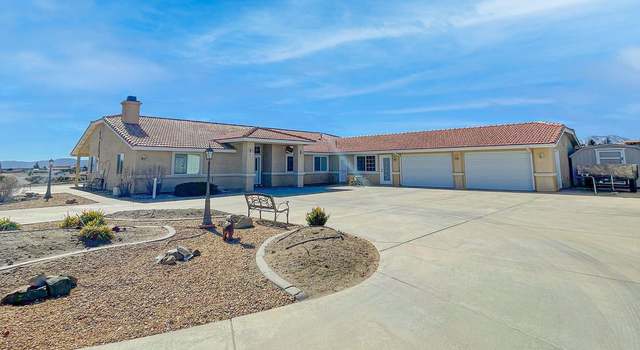 Photo of 9928 Desmond Dr, Oak Hills, CA 92344