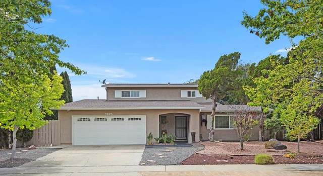 Photo of 3825 Trieste Dr, Carlsbad, CA 92010