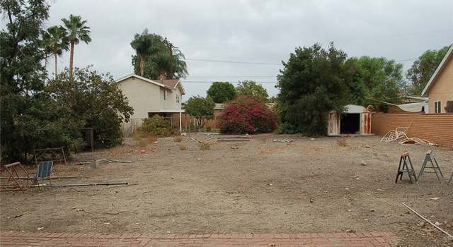 Photo of 702 Park Ln, Corona, CA 92879