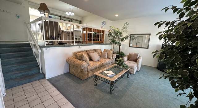 Photo of 18405-#C Collins St Unit C, Tarzana, CA 91356